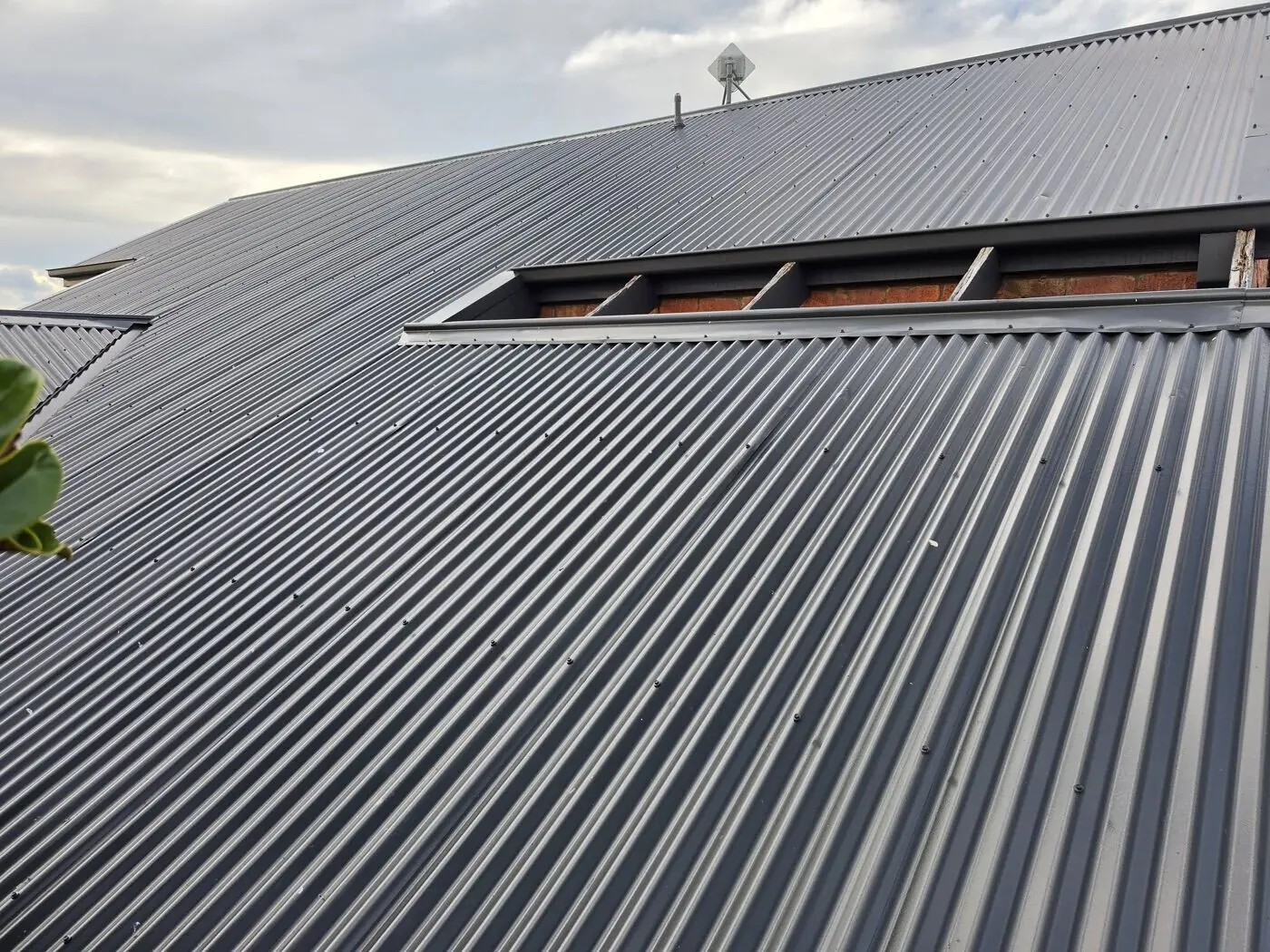 Close up of the corrugated roof in Monument above the highlight windows